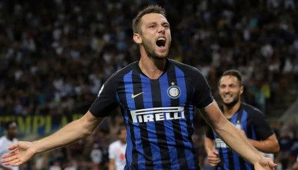  国际米兰边路传中制造杀机双翼齐飞大胜恩波利