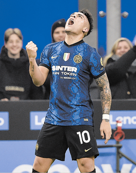  AC米兰,红黑军团火力全开客场五球横扫卡利亚里  