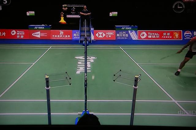  尼斯凭借精准定位球战术成功逼平实力强劲的里尔